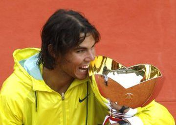 En 2009 volvía a defender título en Montecarlo. Esta vez en la final le espera Novak Djokovic. El español ganó por 6-3, 2-6 y 6-1 al serbio.