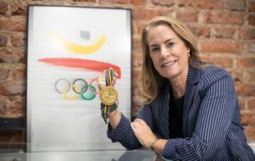 Theresa Zabell, con la medalla de oro. 
