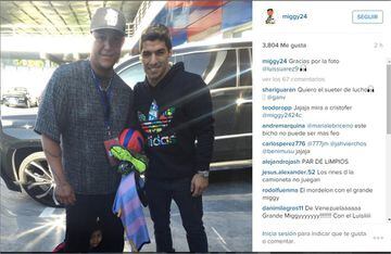 El astro del béisbol venezolano también ha visitado las instalaciones del Camp Nou y compartido con las estrellas del Barcelona. Entre ellos, Andrés Iniesta, Lionel Messi y Luis Suárez.