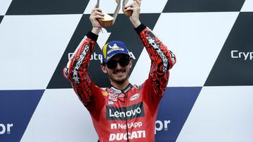 Alegría de Francesco Bagnaia tras proclamarse campeón del Gran Premio de Austria de Moto GP.