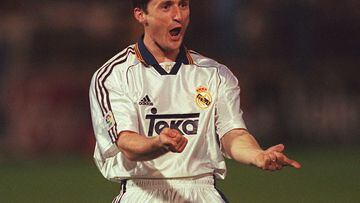 El jugador croata salió del Betis para fichar por el Coventry en 1998 por algo más de 4 millones de euros. El Real Madrid pagó 600.000 euros más y acabó vestido de blanco sin disputar un minuto con el equipo inglés.
