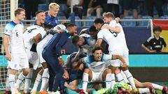 England's players celebrate winning the UEFA European Under-21 Championship final football match between England vs Spain at Batumi Arena in Batumi on July 8, 2023. (Photo by Vano SHLAMOV / AFP)