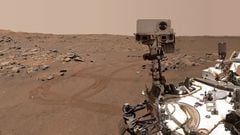 The ground-breaking explorer has identified evidence which suggests that the red planet may have previously housed an enormous lake.