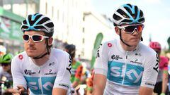 Geraint Thomas y Chris Froome posan con el maillot del Sky antes del Tour of Britain 2018.