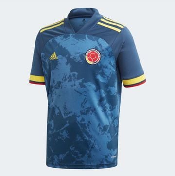 Adidas lanzó la nueva indumentaria alternativa de la Selección Colombia, la cual será de color azul. Tendrá un valor entre los $129.000 y $249.900.