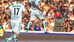 Maxi Moralez festeja el segundo gol de La Fiera.