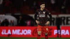 River Plate's forward Julian Alvarez gestures during their Argentine Professional Football League Tournament 2022 match against Huracan at Tomas Duco stadium in Buenos Aires, on July 3, 2022. - Julian Alvarez will be joining Premier League's Manchester City next weekend. (Photo by ALEJANDRO PAGNI / AFP)