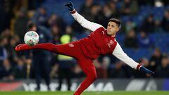 Soccer Football - Carabao Cup Semi Final First Leg - Chelsea vs Arsenal - Stamford Bridge, London, Britain - January 10, 2018   Arsenal&#039;s Alexis Sanchez warms up before the match   Action Images via Reuters/John Sibley    EDITORIAL USE ONLY. No use with unauthorized audio, video, data, fixture lists, club/league logos or &quot;live&quot; services. Online in-match use limited to 75 images, no video emulation. No use in betting, games or single club/league/player publications.  Please contact your account representative for further details.
