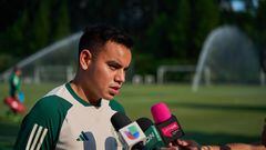 The Mexican national team midfielder admitted that the call up of the experienced player has helped the younger ones.