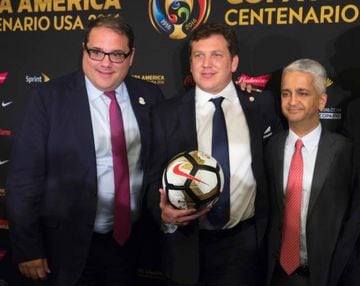 CONMEBOL President Alejandro Dominguez (C), CONCACAF President Victor Montagliani (L) and LOC Chairman Sunil Gulati attend the official COPA America Centenario press conference on June 24, 2016 in New York.