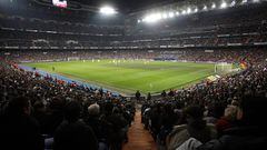 Panor&aacute;mica del estadio Santiago Bernab&eacute;u en un partido ante el Villarreal.
