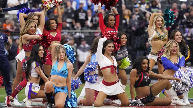 How much do cheerleaders get paid in the Super Bowl?