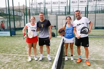 La jugadora profesional de padel, Aranza Osoro con Francesco Totti y Cristian Panucci con la jugadora de padel Noa Canovas. 