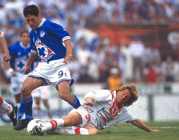 El Campeón del Mundo con Italia en 2006, jugó en dicha cancha defendiendo los colores de la Máquina, lo hizo de 1998 a 2002, antes de fichar con la Juventus.