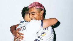The Mexican striker said goodbye to his compatriot, with whom he shared a team in the MLS by defending the colors of the LA Galaxy.