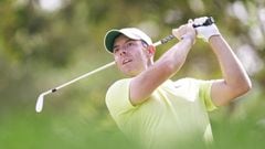 DUBAI, UNITED ARAB EMIRATES - NOVEMBER 19: Rory Mcilroy of Northern Ireland plays a shot during Day Two of The DP World Tour Championship at Jumeirah Golf Estates on November 19, 2021 in Dubai, United Arab Emirates. (Photo by Pedro Salado/Quality Sport Im