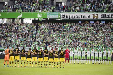 Minute's silence before VfL Wolfsburg v BVB Borussia Dortmund