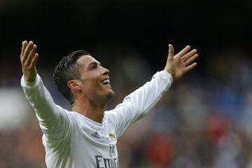 Real Madrid's Cristiano Ronaldo celebrates after scoring his side's third goal against Celta during a Spanish La Liga soccer match between Real Madrid and Celta Vigo at the Santiago Bernabeu stadium in Madrid, Saturday, March 5, 2016.