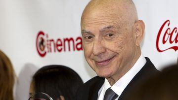 FILE PHOTO: Actor Alan Arkin poses during the CinemaCon Big Screen Achievement Awards at Caesars Palace in Las Vegas, Nevada April 23, 2015. Alan Arkin was honored with the CinemaCon Lifetime Achievement Award. CinemaCon is the official convention of the National Association of Theatre Owners. REUTERS/Steve Marcus/File Photo