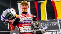 El piloto colombiano demostró que a su corta edad su talento es de primera con una victoria de ensueño en el British GP de Moto3.