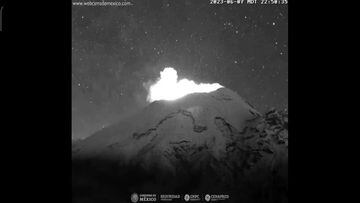 Vídeo: Así se vieron los Espectros Rojos que iluminaron el Volcán Popocatépetl