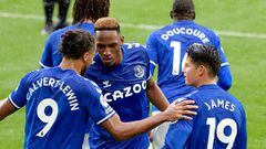 James Rodr&iacute;guez, Yerry Mina y Dominic Calvert-Lewin en un partido del Everton