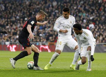 De Jong in action against Real Madrid