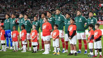 Jugadores de la Selección Mexicana previo al partido contra Alemania.