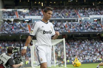 Cristiano Ronaldo, tras marcar el primero de sus dos goles contra el Granada en septiembre de 2012.
