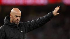 PERTH, AUSTRALIA - JULY 23: Erik Ten Hag the head coach / manager of Manchester United during the Pre-Season Friendly match between Manchester United and Aston Villa at Optus Stadium on July 23, 2022 in Perth, Australia. (Photo by Matthew Ashton - AMA/Getty Images)