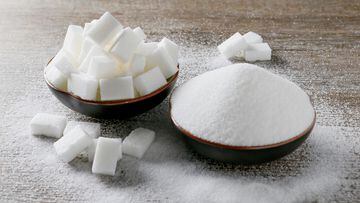 FILE PHOTO: Granulated white sugar and sugar cubes are seen in this picture illustration taken December 16, 2018.  REUTERS/Emmanuel Foudrot/Illustration/File Photo
