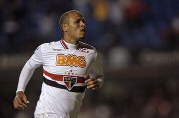 Luis Fabiano: Ya pasó su época de oro pero el delantero sigue siendo de temer con la camiseta del Sao Paulo. 