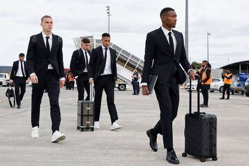 Llegada de los jugadores del Real Madrid a París 