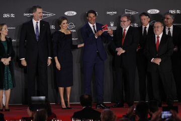 Rafa Nadal with his award