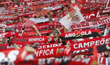 1. Benfica (Portugal) - 270.000 socios