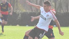Santos Borr&eacute; durante un entrenamiento con River Plate.
