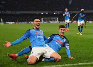 Napoli celebra goleada a la Juventus recordando a Shakira