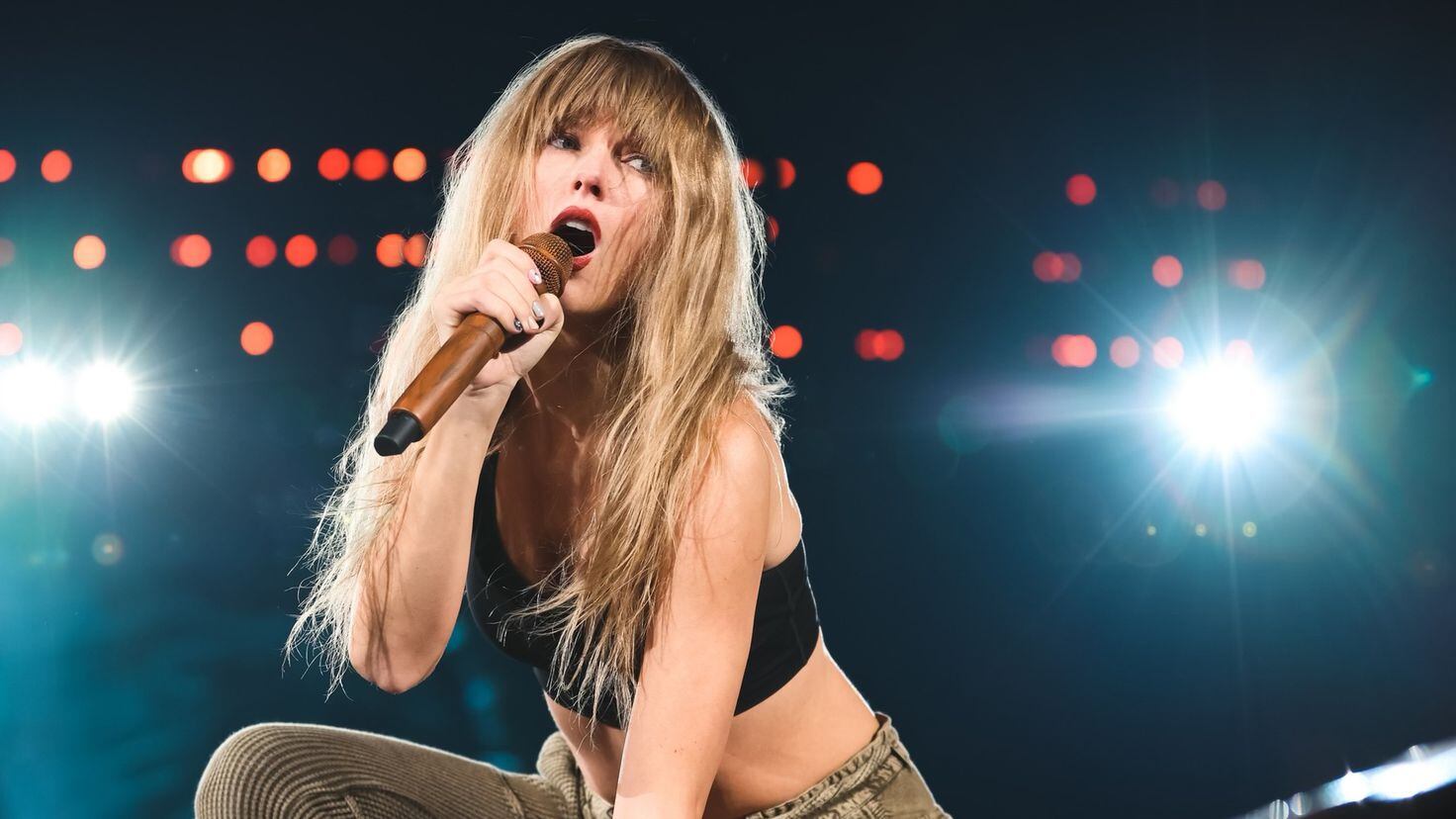 How Much Money Taylor Swift Earned This Year From Tour, Movie