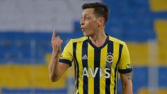 El alemán Mesut Özil podría abandonar al Fenerbahce de Turquía y llegar a la MLS para jugar en LAFC con el mexicano Carlos Vela.