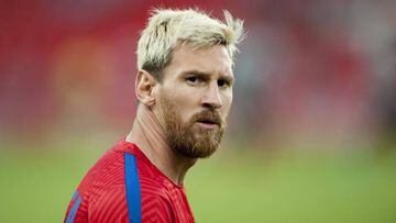 Messi defies Barça medics to make Argentina return