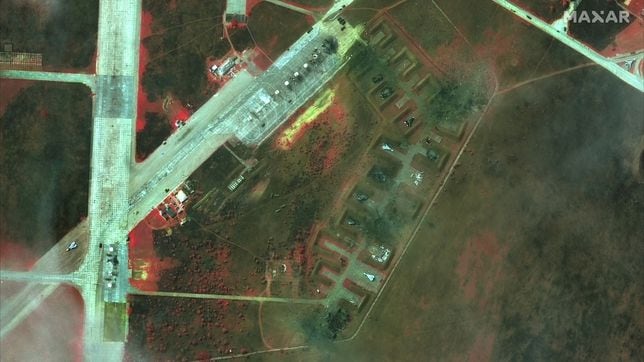 Un satélite revela las imágenes de los aviones rusos destruidos en Crimea