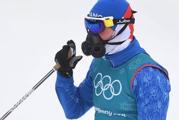 Maurice Manificat using a breathing aid during the cross-country ski event.