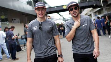 Stoffel Vandoorne y Fernando Alonso, pilotos de McLaren.
