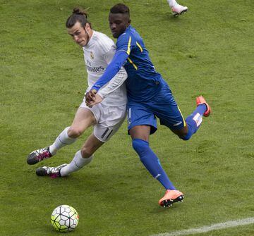 After a game against Getafe, Bale felt some pain in his thigh. He missed the next match due to a muscle strain.